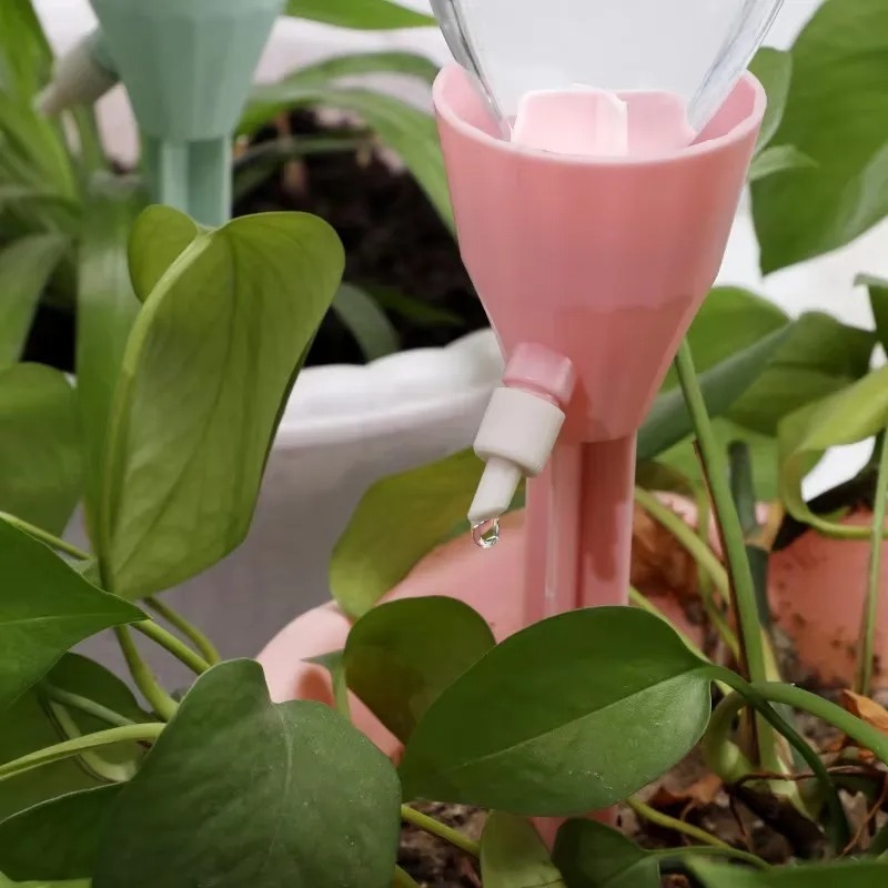 Automatic Plant Watering Spikes Drip Kit - Système d'irrigation goutte-à-goutte réglable avec pointes