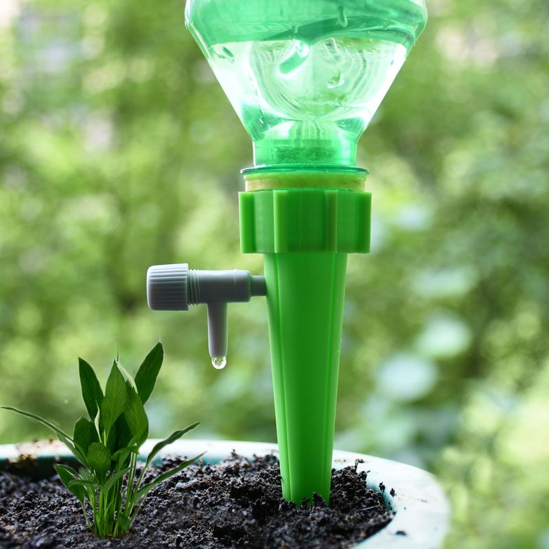 Système d'arrosage automatique - Automatic Plant Watering Spikes Drip Kit avis et prix